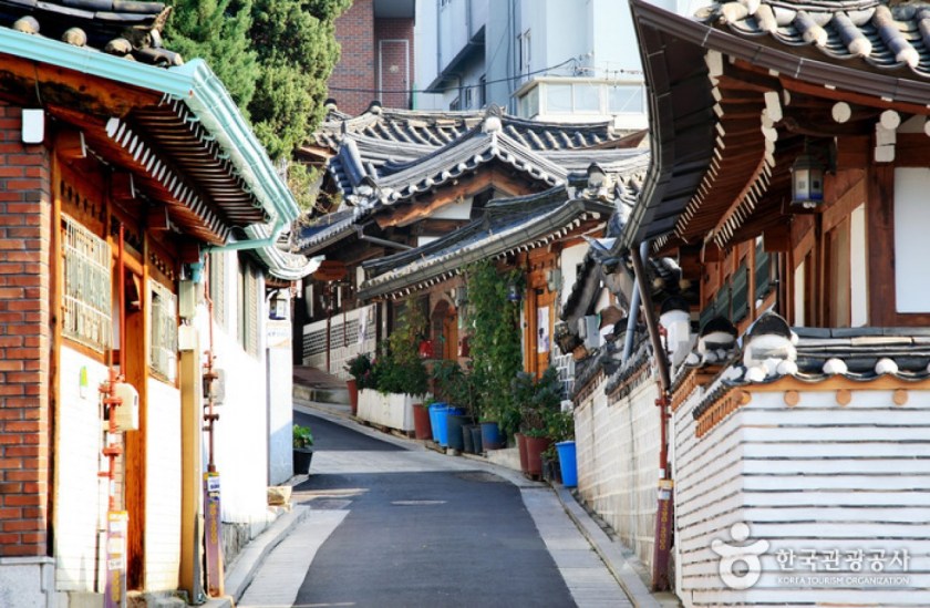 bukchon-hanok-village-1